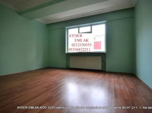 istanbul Bahçelievler cumhuriyet mah de satılık 90 m² -2+1- 1. kat daire