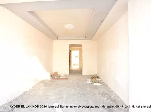 istanbul Bahçelievler cumhuriyet mah de satılık yüksek giriş kat daire