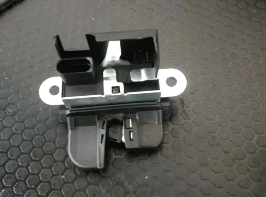 Satılık 2011 Model Volkswagen Polo Bagaj Kilidi