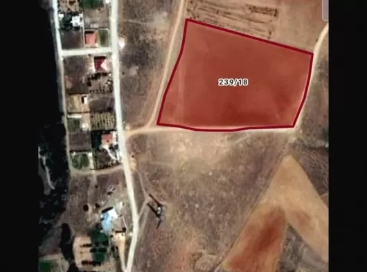 Selçuklu sızma Mahallesinde bulunan tarlamiz satılık