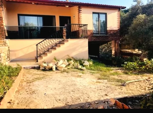 Kuşadası Kirazlı koyunde satılık müstakil Ev