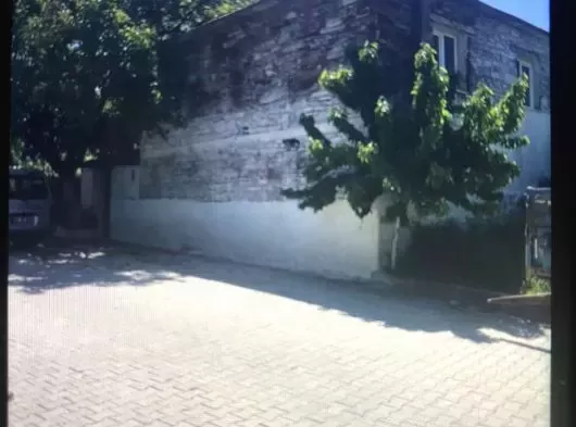 Satılık taş ev kullanıma elverişli köy içinde 