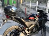 CBR 125 R 