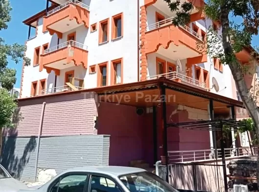 Yedisehitler mahallesinde satılık komple bina