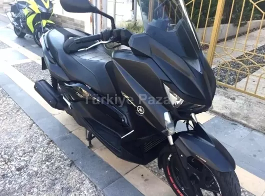 Yamaha X-Max 250 Iron Max ABS