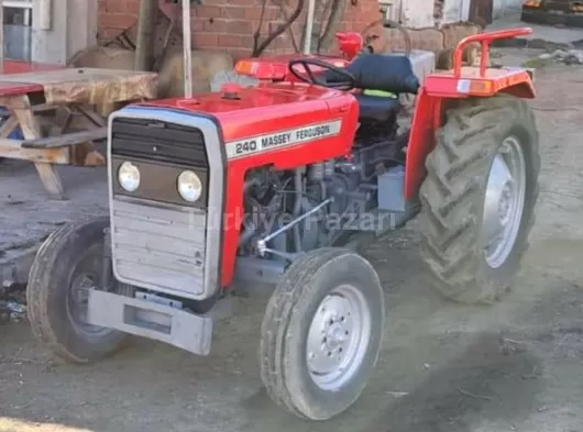 Massey Ferguson 240