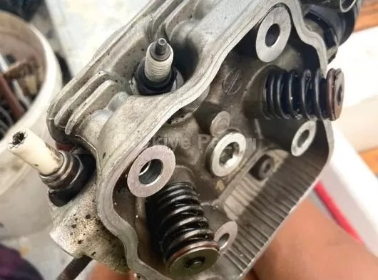 Satılık Honda CBR 125 R Üst Kapak