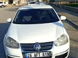 Volkswagen Jetta 1.6 FSİ
