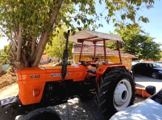 Traktör Fiat 640