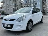 i20
