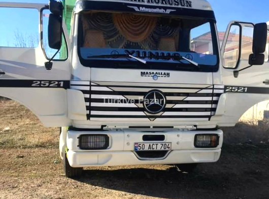 Mercedes 2521