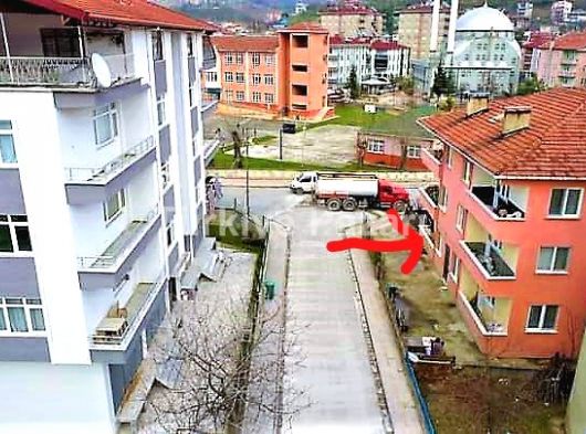 Sinop Ayancık Cevızlı Mahallesinde 2+1 sobalı satılık daire.
