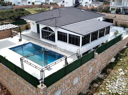 DİDİM YEŞİLTEPEDE TEK KATLI SATILIK VİLLA