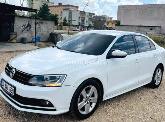 Jetta 2015 Emsalsiz acil satılık hatasız boyasız 
