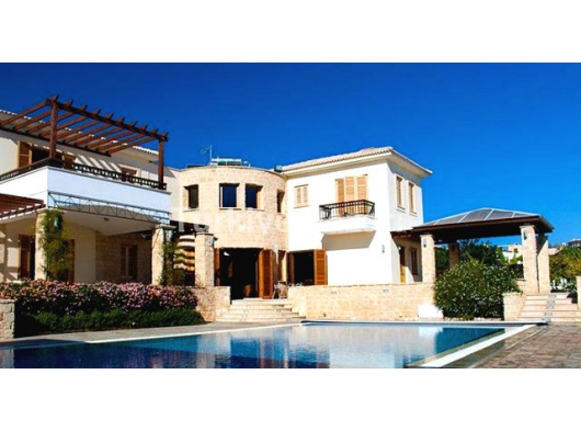 Antalya Konyaaltın'da Lüks Havuzlu Haftalık Kiralık Villa