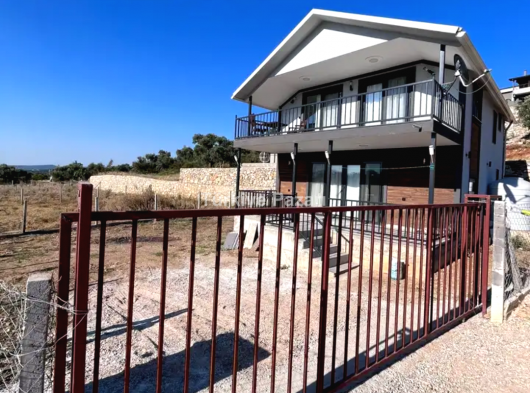 MENDERES GÖLOVA MEVKİİ SATILIK BAHCELİ MÜSTAKİL EV