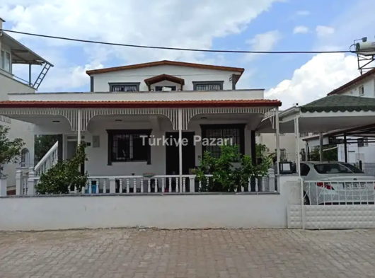 SATILIK TAM MÜSTAKİL VE BAHÇELİ YAZLIK