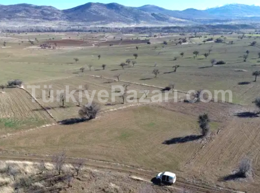 MERAM ÇOMAKLAR BAHCELİK YER