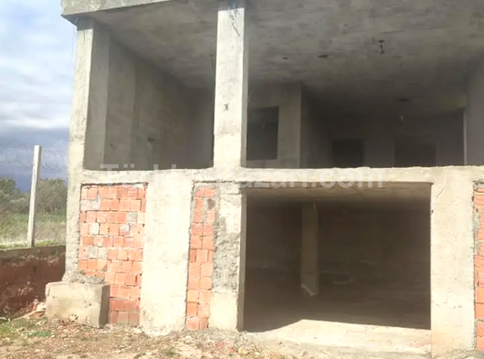 MİLAS BALCILAR MAHALLESİ İÇİNDE 2 KATLI KABA İNŞAATI BİTMİŞ SATILIK VİLLA