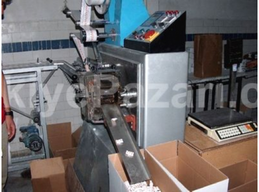 TEKLİ SARIM KÜP ŞEKER MAKİNASI