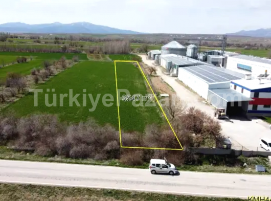 Hatunsaray müstakil tek tapu satılık Tarla