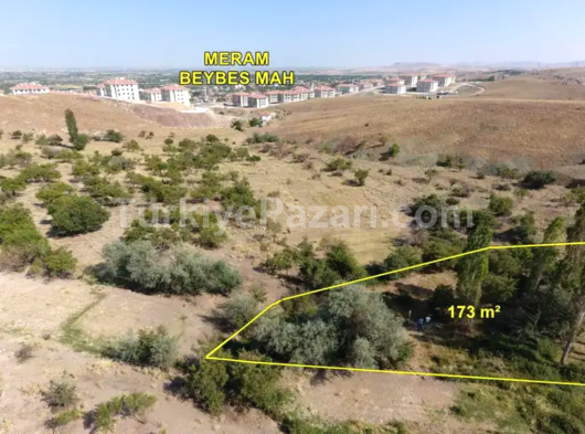 MERAM ÇOMAKLAR BAHCELİK YER