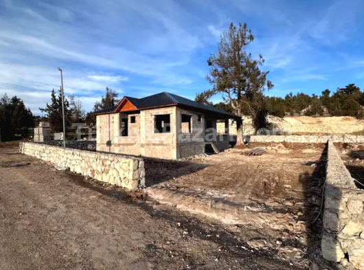 Zirve Emlak’tan Alata‘da kaçırılmaz fırsat dairesi 2 + 1 eşyalı