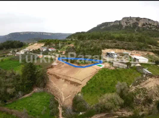 KÜÇÜK YER ARAYANLARA! KÖSBUCAĞI'NDA 570 M² TARLA