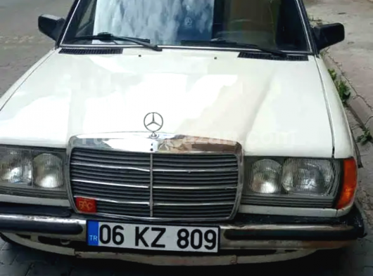 1981 model Mercedes Benz 200e