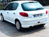 Sahibinden 2006 model 1.4 HDİ dizel 206 peugeot Km orjinal 282 binde TAKAS YOK