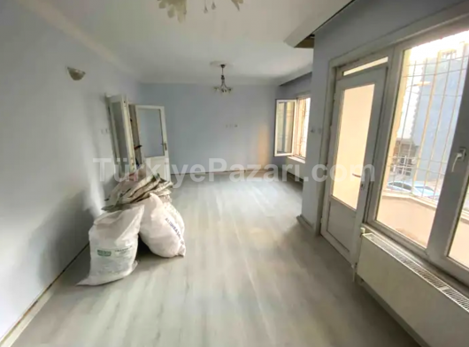 İSTİKLAL MAHALLESİ ANA CADDE ÜZERİ KİRALİK KAT BAHÇELİ DOĞALGAZLI 3+1 DAİRE