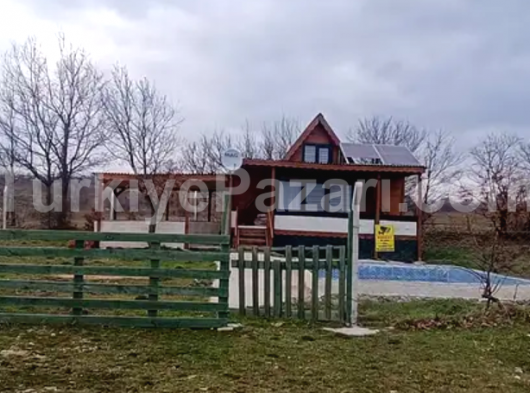 KIRKLARELİ ARMAĞAN KÖYÜ HAVUZLU YÜKSEK NOKTADA AHŞAP BAĞ EVİ