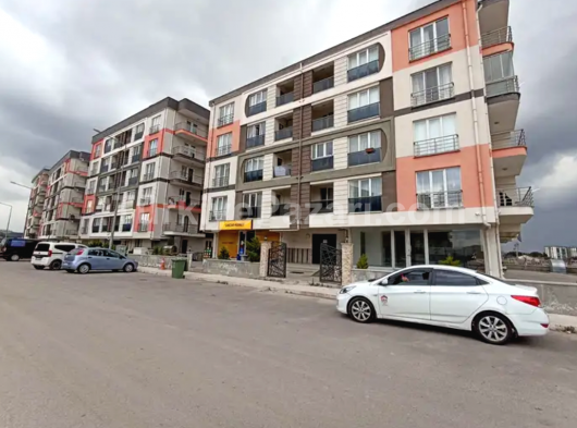 ARTI GAYRİMENKUL'DEN ALARAPARKTA EŞYALI SATILIK 1+1