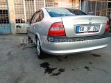 SATILIK 1996 MODEL OPEL VECTRA 2.0 CD BRC LPG Lİ İKİ ÖN ÇAMURLUK DEĞİŞEN BELALTI BOYALI 295 KM HİDRO