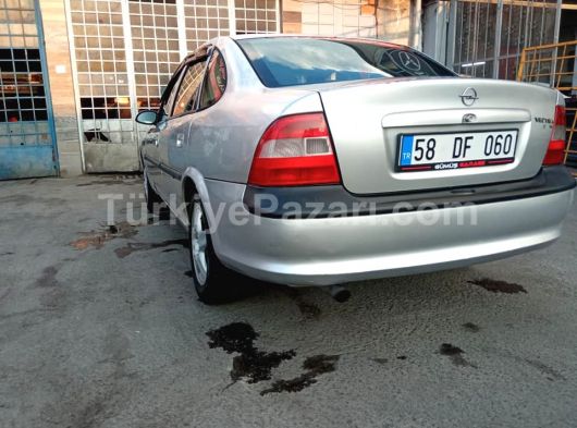 SATILIK 1996 MODEL OPEL VECTRA 2.0 CD BRC LPG Lİ İKİ ÖN ÇAMURLUK DEĞİŞEN BELALTI BOYALI 295 KM HİDRO