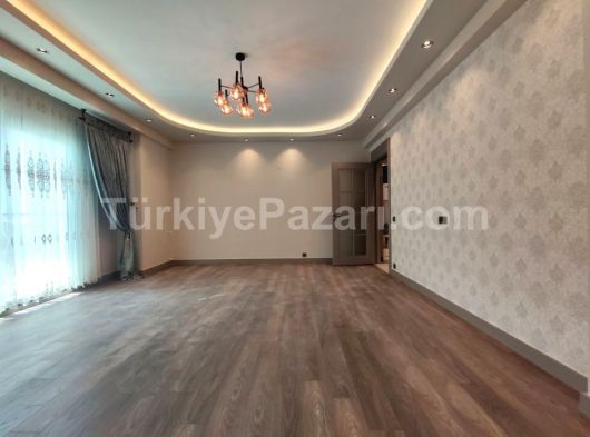 MERSİN ERDEMLİ KÖSBUCAĞI'NDA EV YAPIMINA UYGUN ASFALT YOLA CEPHELİ ARAZİ