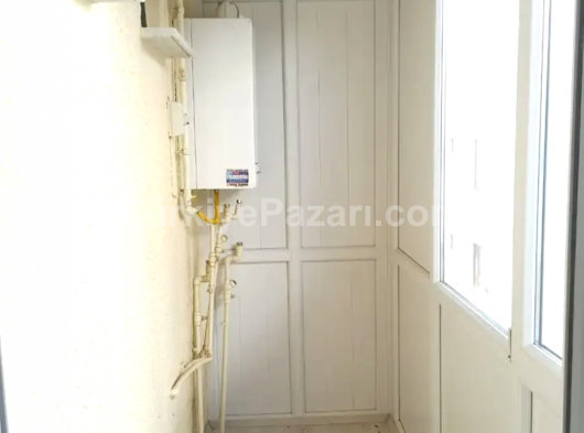 VALİDE SULTAN'DA KOMPLE TADİLATLI ARA KAT SATILIK FIRSAT DAİRE