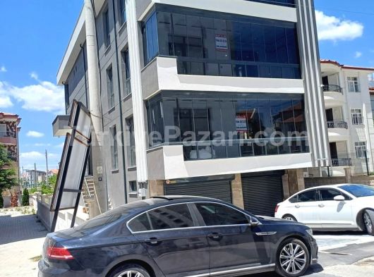 KARAMAN HÜRRİYET MAH'DE MÜSTAKİL 2 KATLI ŞAHSİ GARAJLI SATILIK DAİRE