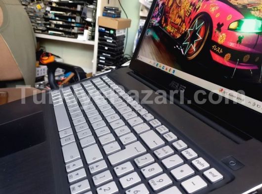 NADİR BULUNAN ASUS METAL KASALI CİHAZ İ7 4 NESİL 16 GB RAM
