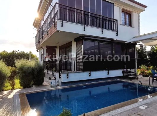 3 Yatak Odası 3 Banyo Ev