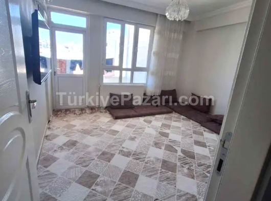 YAĞMUR EMLAKTAN SATILIK ARA KAT