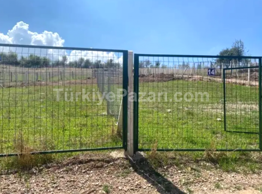 ÇUBUK SARAYCIK MAHALLESİNDE 250m2 SU TEL ÖRGÜ SOKAK AYDINLATMA HOBİ BAHÇELERİ