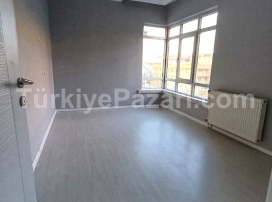 EMLAK MEYDANINDAN YAPILI MASRAFSIZ CADDE ÜZERİ KİRALIK DAİRE
