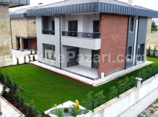 ASVALT YOLA SIFIR !!! KIRIKKALE DELİCE GÖKÇEBEL 1037 M2 KONUT İMARLI ARSA