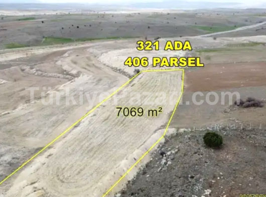KONYA / AKÖREN / ORHANİYE DE 7.686 m² KÖŞE PARSEL TARLA