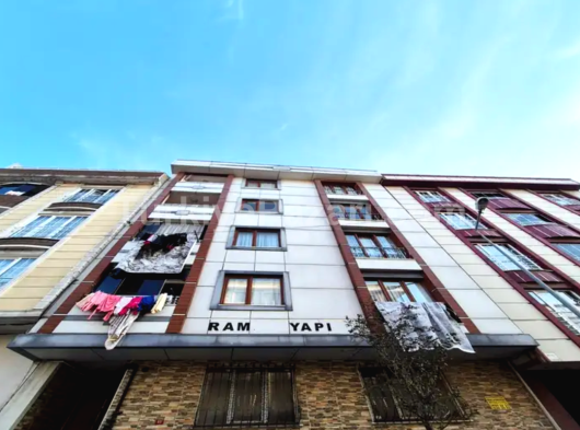 BEYLİKDÜZÜ GÜRPINAR MH BUTİK SİTE İÇİ ŞIK TASARIMLI 2+1 DAİRE