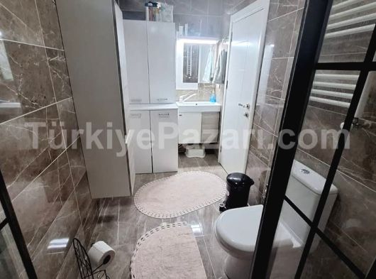 VİŞNE CADDESİNDE VİŞNE PORT AVM ARASINDA 4 KATLI TOPLAMDA 260 M2 ASANSÖRLÜ KİRALIK DÜKKAN-MAĞAZA