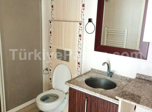 İSTİKLAL MAHALLESİ 2+1 120 M2 KİRALIK GENÇ BİNA ARAKAT 2 CAM BALKONLU