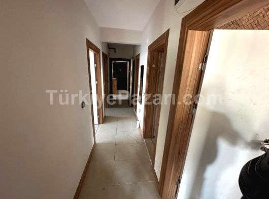 HİSARCIK'TA 6.584m2 - 50M ANA YOL ÜSTÜNDE - BULUNMAZ EVLİ YER