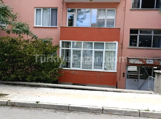 Çorum Merkez Eskiekin Köyünde Güzel Evli ve Garajlı Bağ